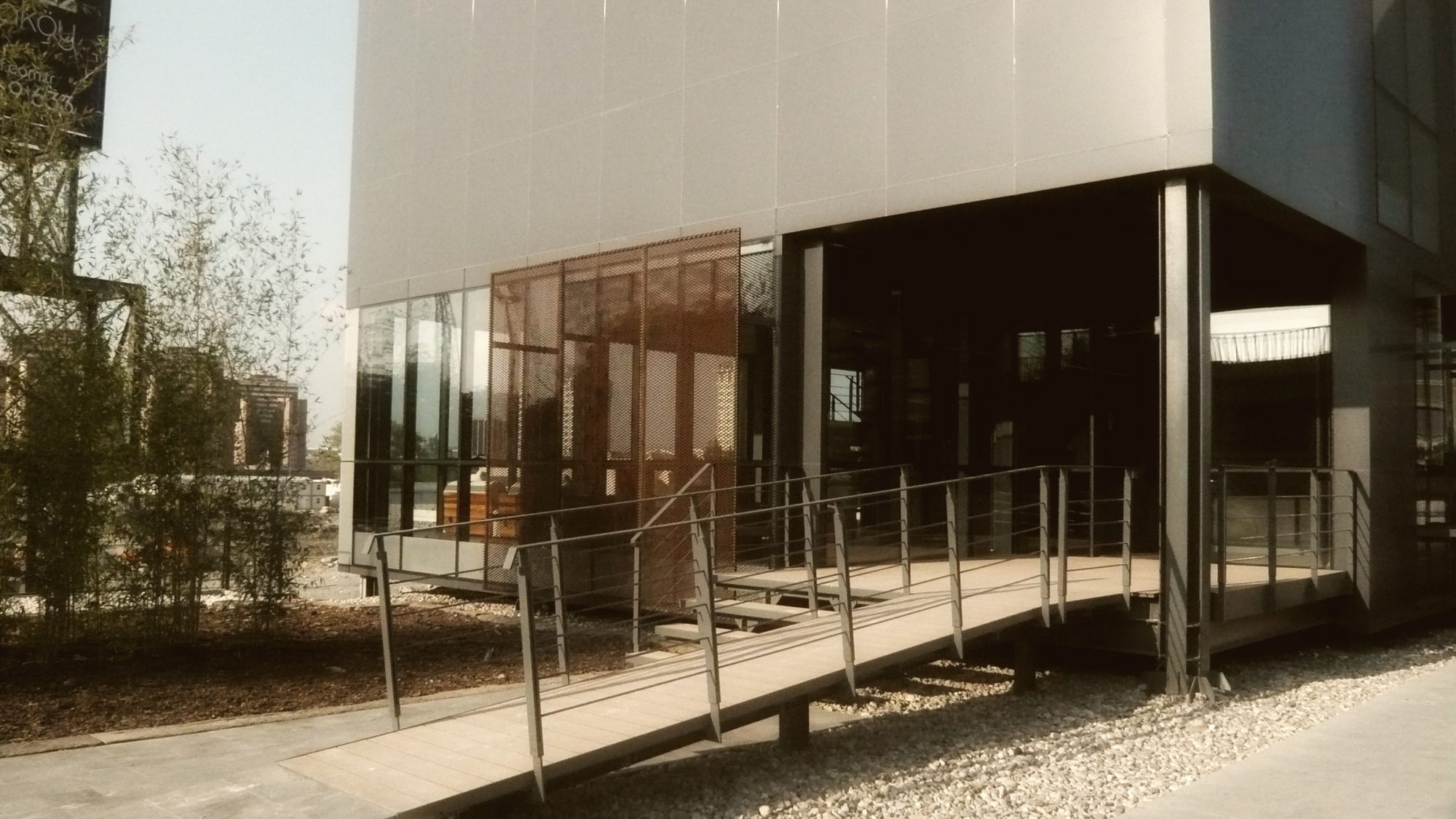 P1200880